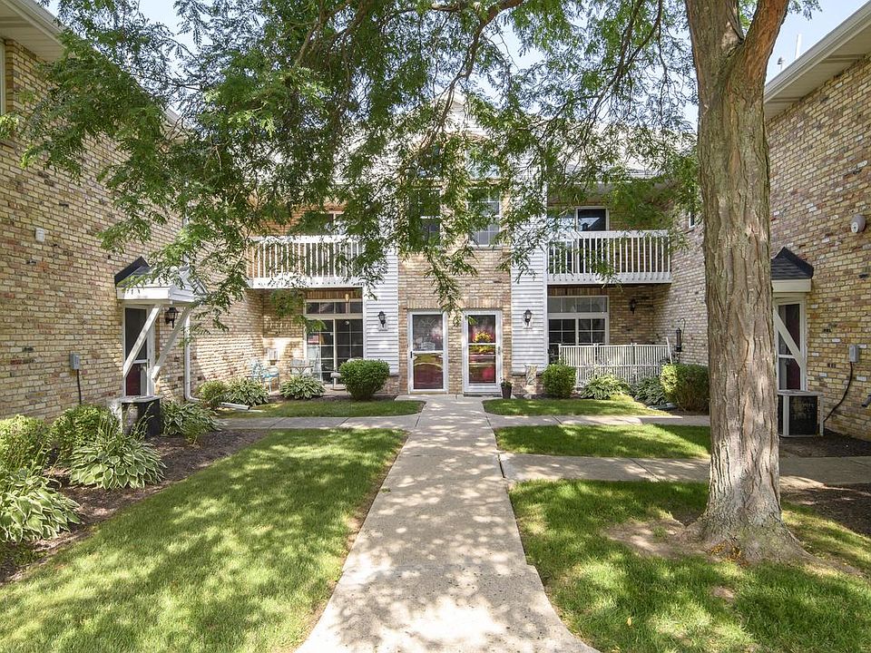 1st image of 9181 S Aspen DRIVE #4