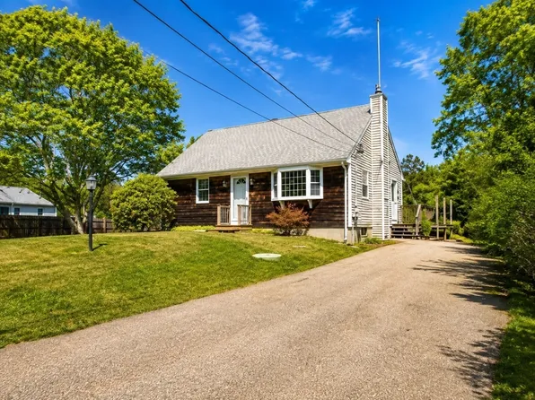 7 Marina Dr, Mattapoisett, MA 02739