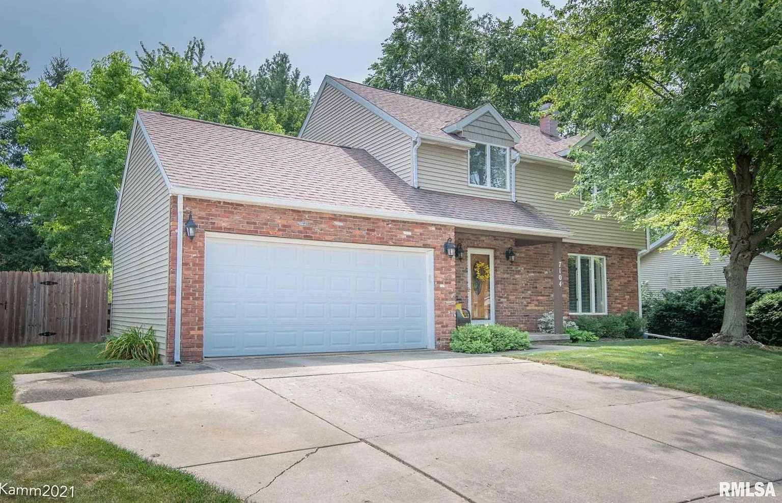 7104 N Rockvale Dr photo 1