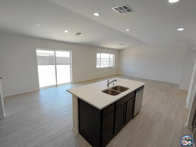 485 Palomino Ct — Photo 14