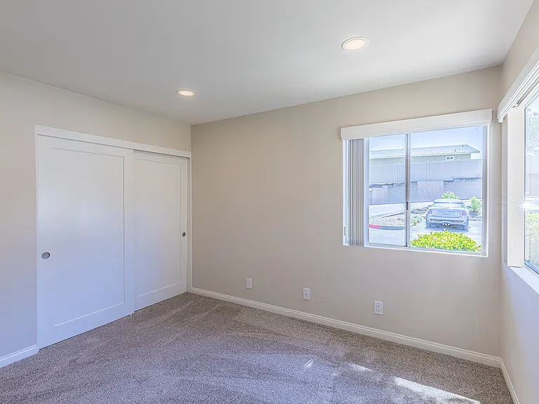Wintercrest Village Apartments — Photo 35