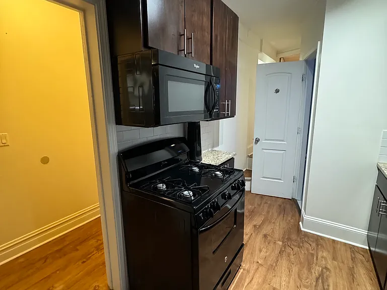 5385 N Bowmanville Ave #G — Photo 2