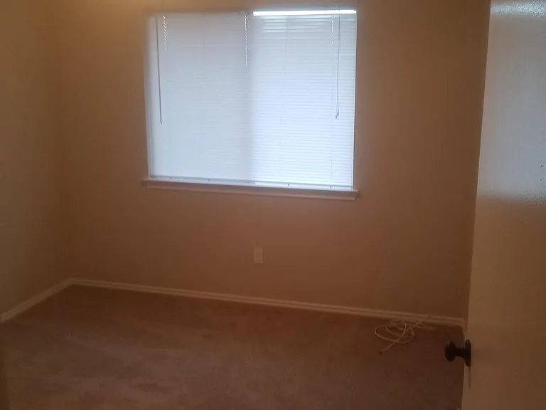 6407 Gray Rdg — Photo 8