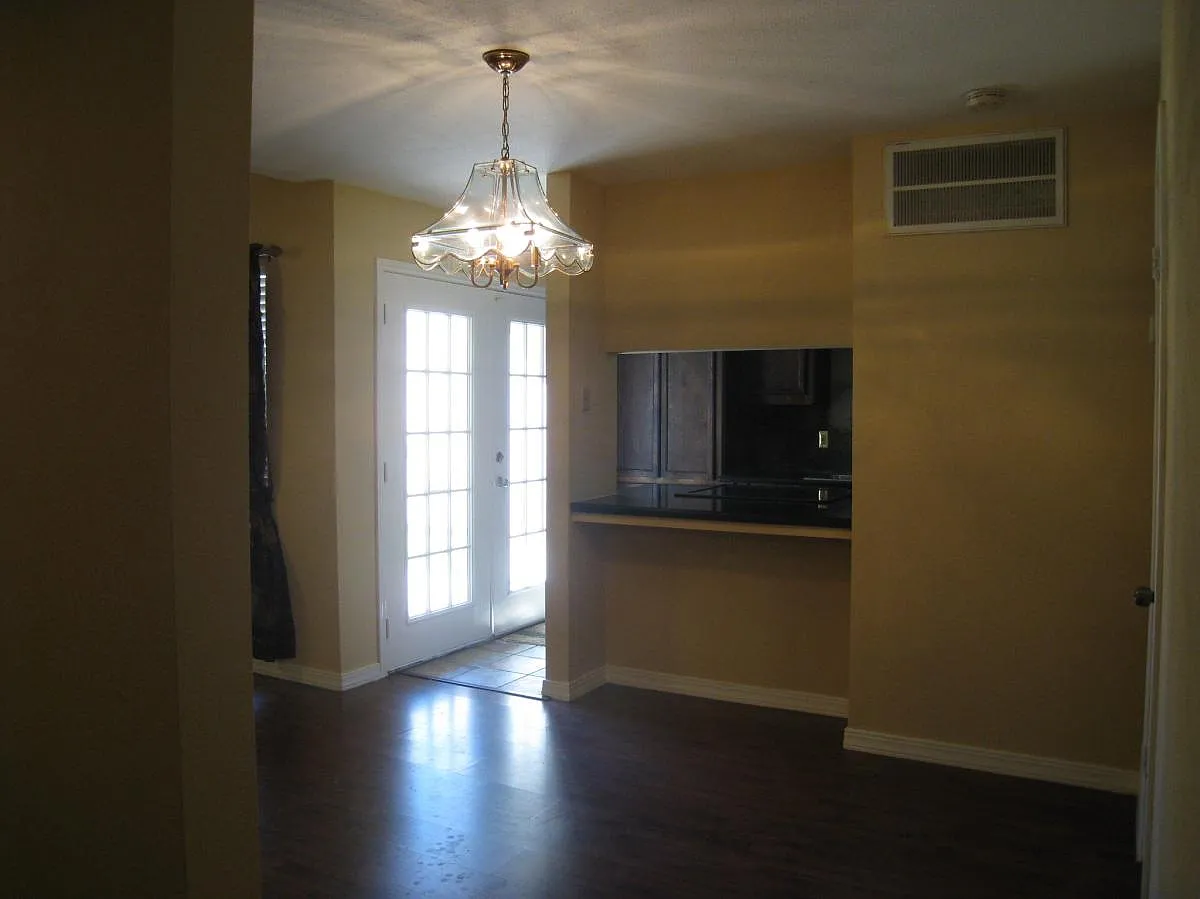3 bed, 1364 sqft, $1,700 — Photo 4