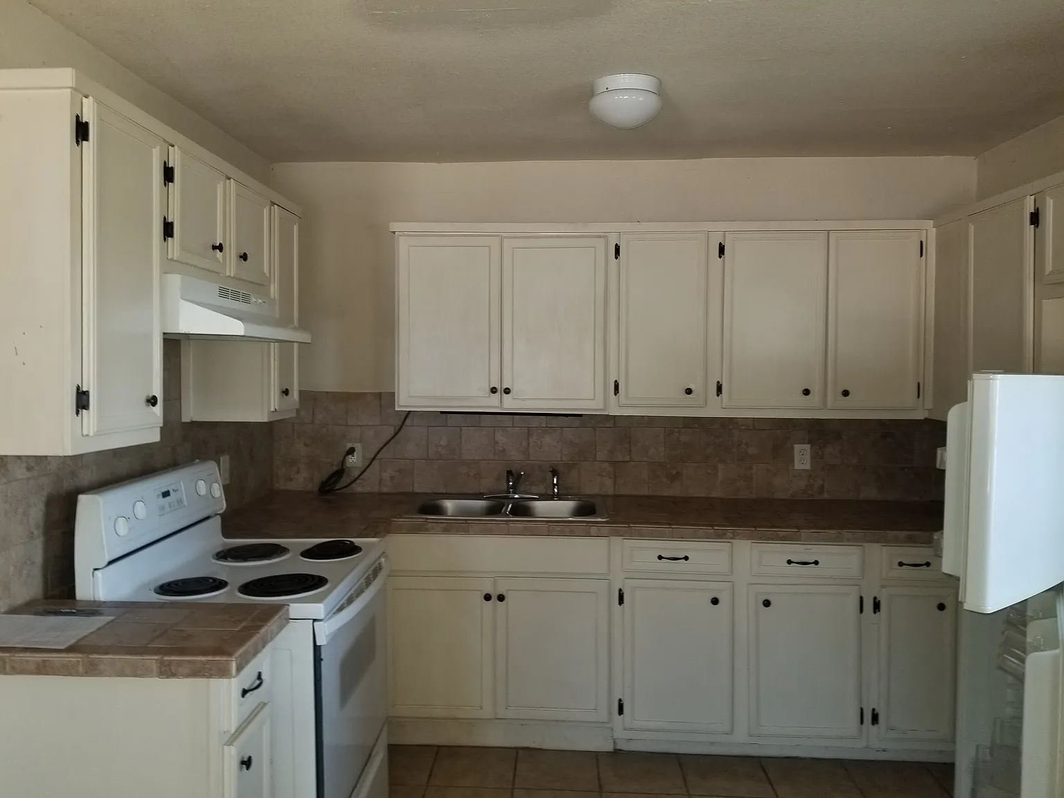1 bed, 576 sqft, $1,350 — Photo 3