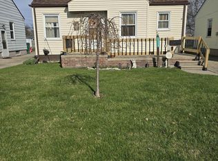 23320 Lexington Ave, Eastpointe, MI 48021