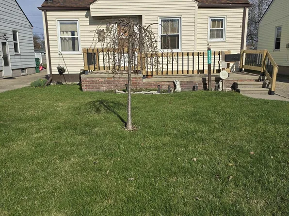 23320 Lexington Ave, Eastpointe, MI 48021