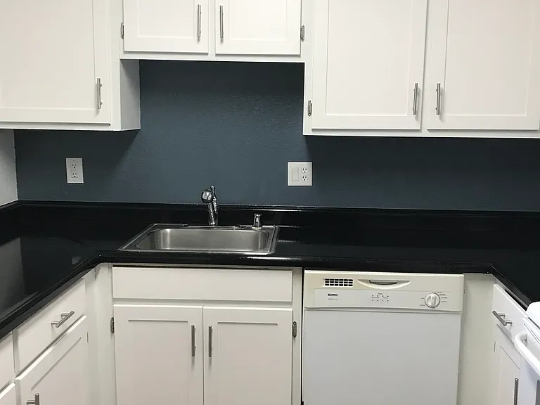 Regency Square Apartments — Photo 43