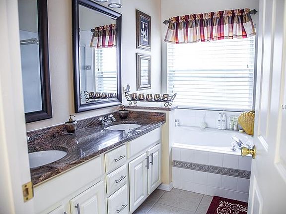 2nd image of 10038 Autumn Creek Ln