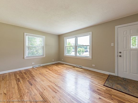 5th image of 6526 171st St
