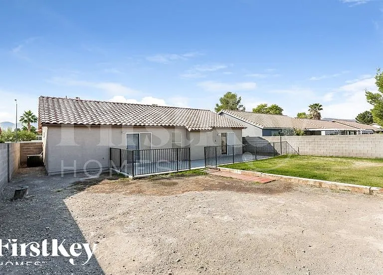 1118 Sport Of Kings Ave — Photo 14