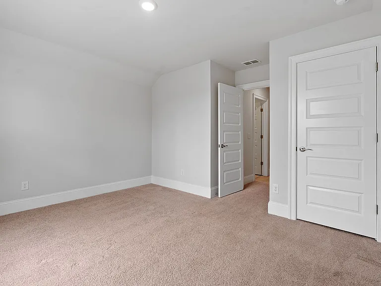 602 Chigwell Springs Ln — Photo 27
