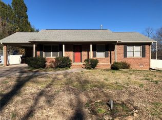 3202 Wellingford Dr, High Point, NC 27265