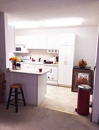3rd image of 1050 N Farnsworth Ave APT 211