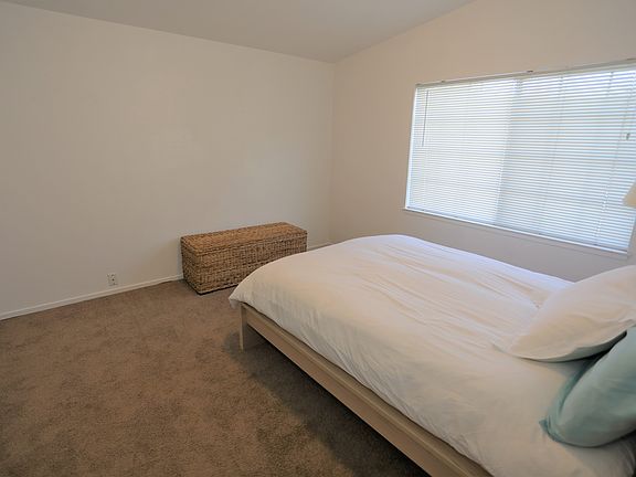 4th image of 615 Alpha Ct APT A