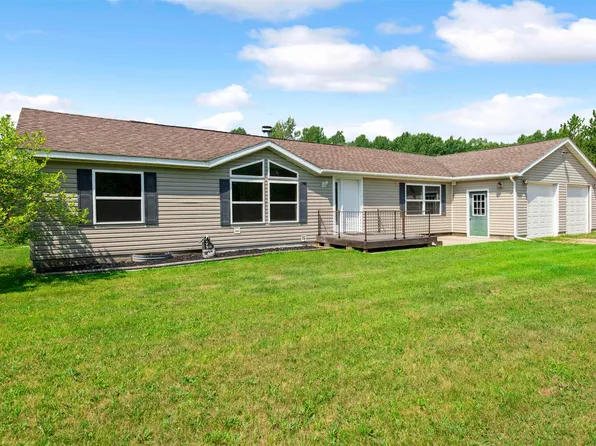 N3355 Bay De Noc Dr, Menominee, MI 49858