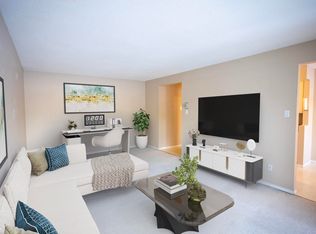 Cedarbrae Gardens, Edmonton, AB T6J 0T9