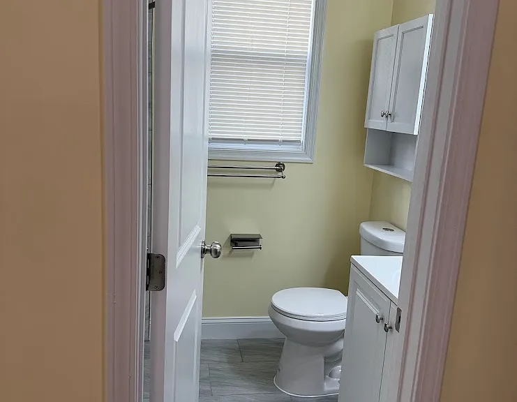 1820 C St NE #B — Photo 14