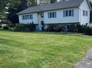 79 Conklingtown Rd, Chester, NY 10918