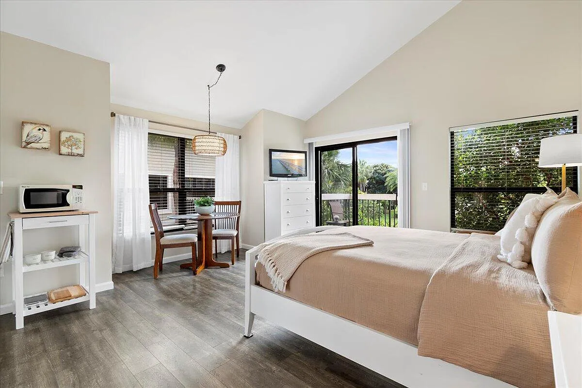 1 bed, 1.0 bath, 500 sqft, $3,500 — Photo 1