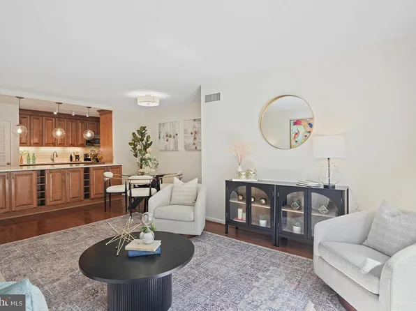 2555 Pennsylvania Ave NW APT 407, Washington, DC 20037