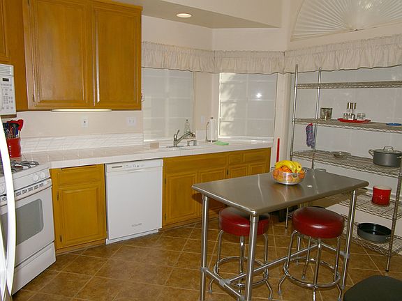 5th image of 635 Hazelwood Way Unit C