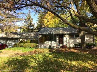 1886 Ruby Ave, Rochester Hills, MI 48309