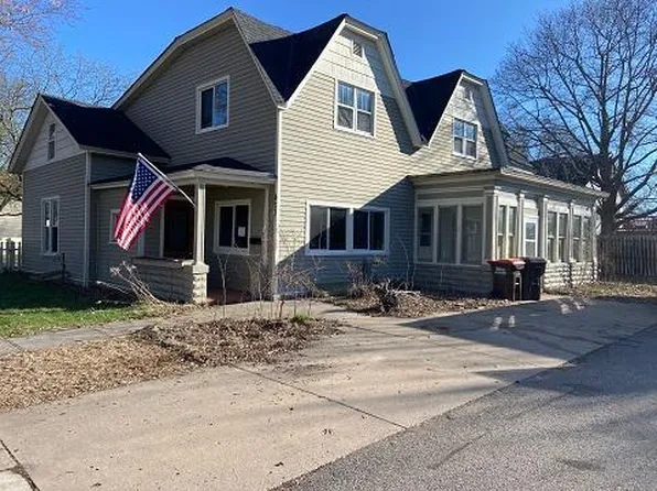 473 2nd St N, Bayport, MN 55003