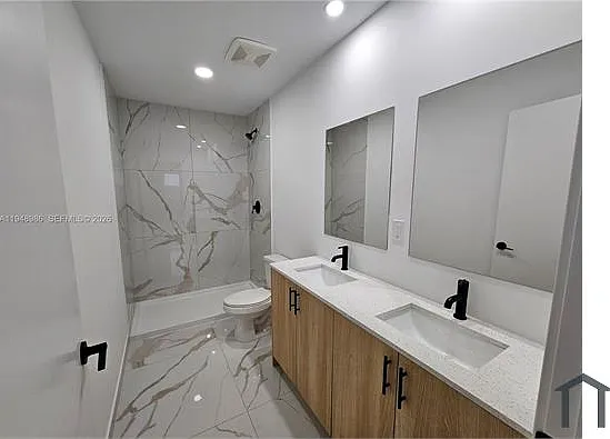 215 NW 13th Pl #0 — Photo 8