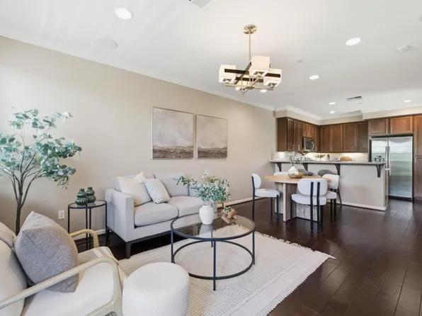 166 Selby Ln Unit 4, Livermore, CA 94551