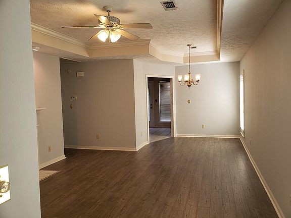 5th image of 1631 Meadow Oak Ct