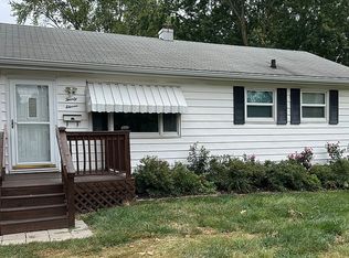 2011 50th Pl, Des Moines, IA 50310