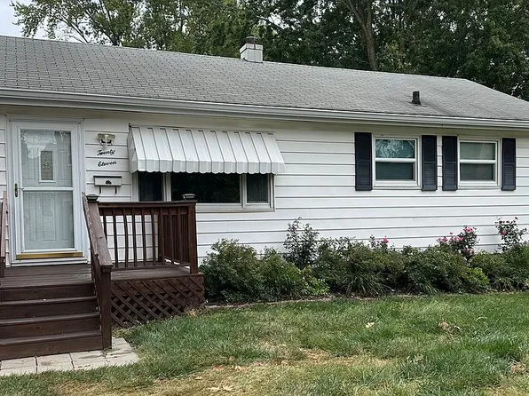 2011 50th Pl, Des Moines, IA 50310