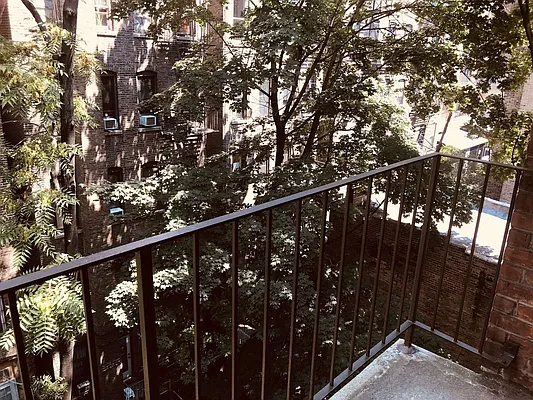 Rented by Metropolis Real Estate of Manhattan | media 39