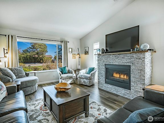 3rd image of 8209 Comox Road