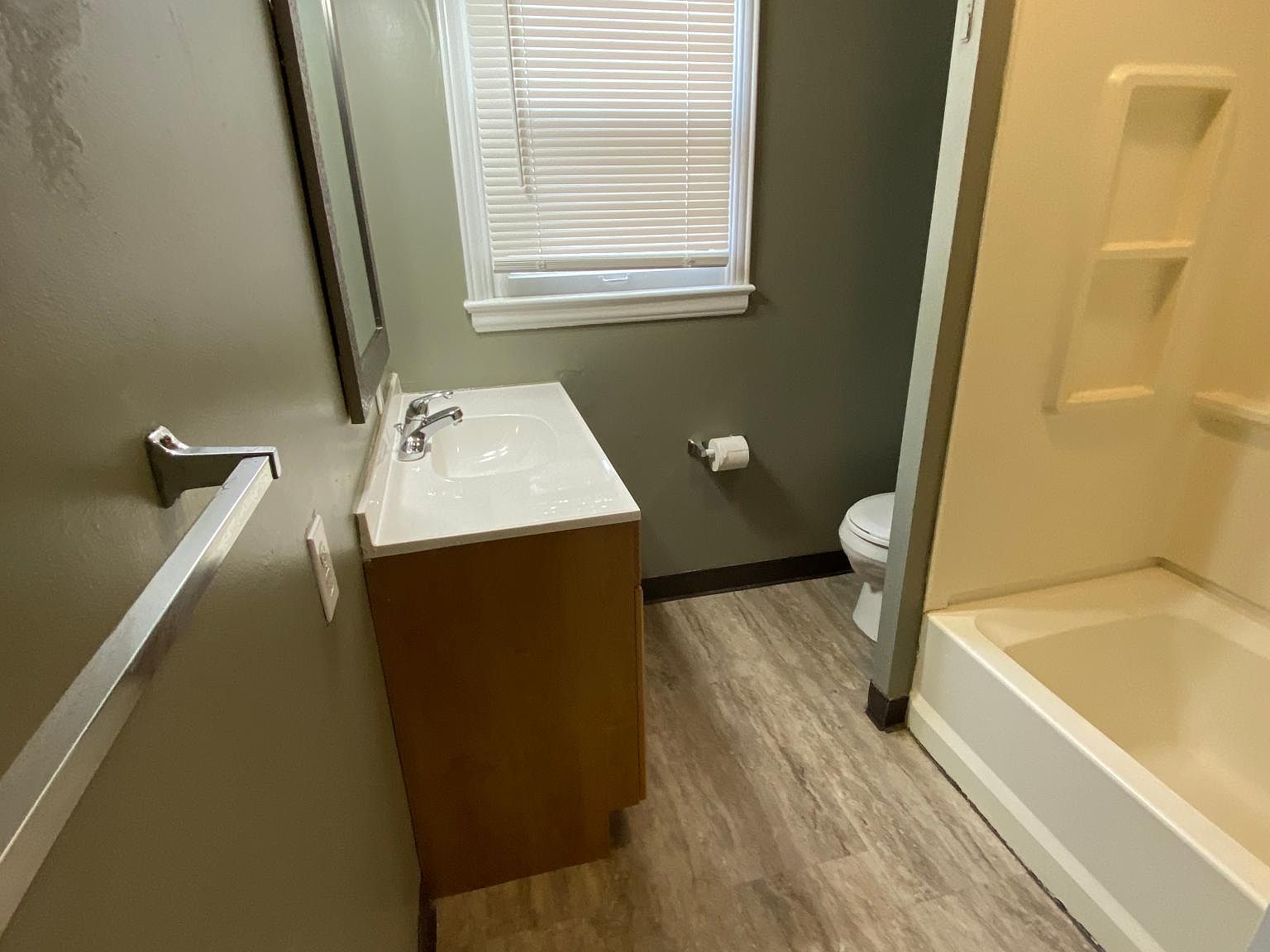 2551 E St, Wichita, KS 67211 Zillow