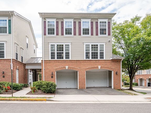 2nd image of 7055 Huntley Run Pl