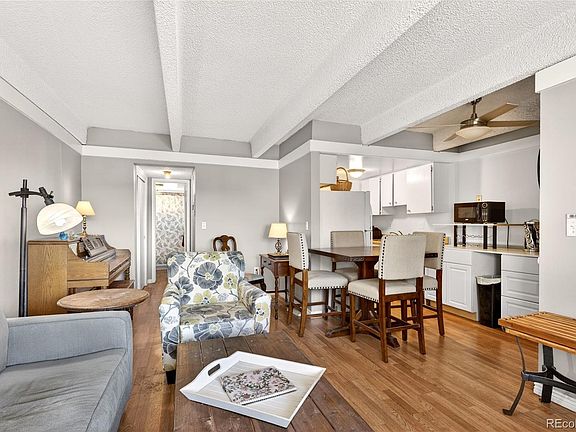 2nd image of 800 W Belleview Avenue #411