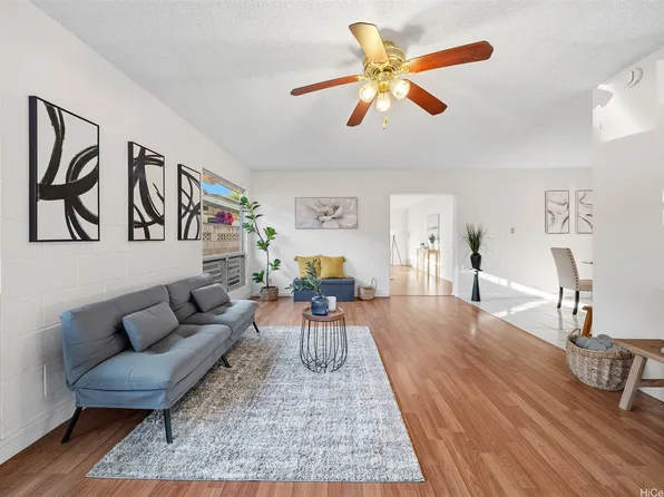 94-934 Hiapo St, Waipahu, HI 96797