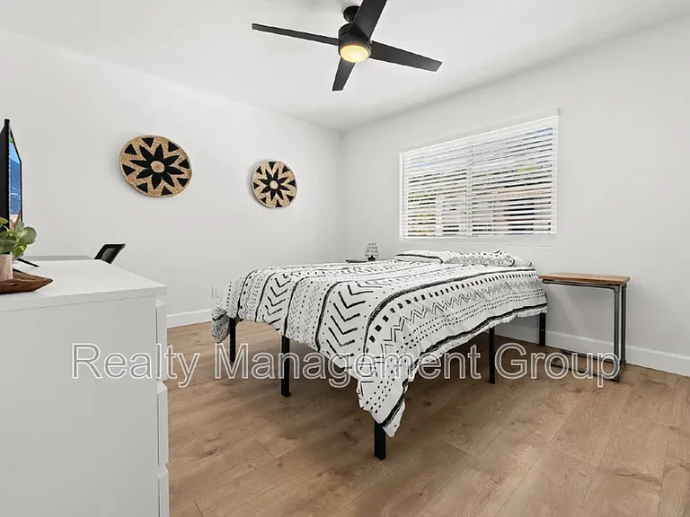 6821 Alvarado Rd #8 — Photo 15