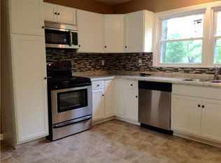 8935 E 74th St, Raytown, MO 64133