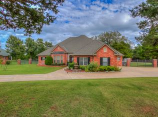 10400 Fawn Trace Rd, Mustang, OK 73064
