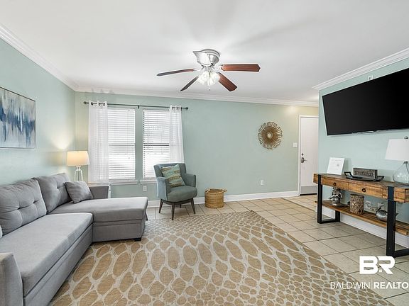 4th image of 507 W Beach Blvd #107