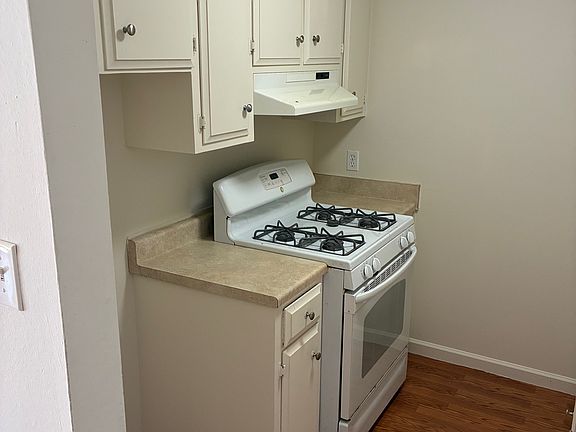 4th image of 4913 Douvan Ct #1