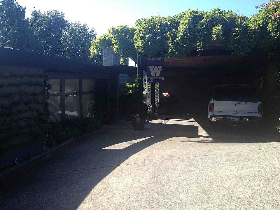 2nd image of 7202 57th Ave NE