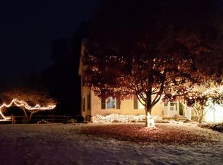 9094 Buckhorn Ln, Brighton, MI 48116