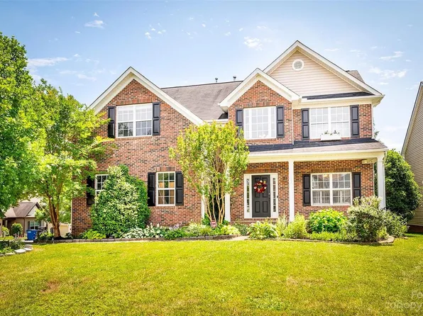 132 History Ln, Statesville, NC 28677