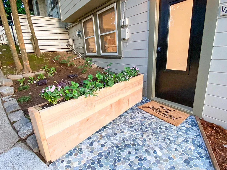 Hillmont Ave — Photo 1
