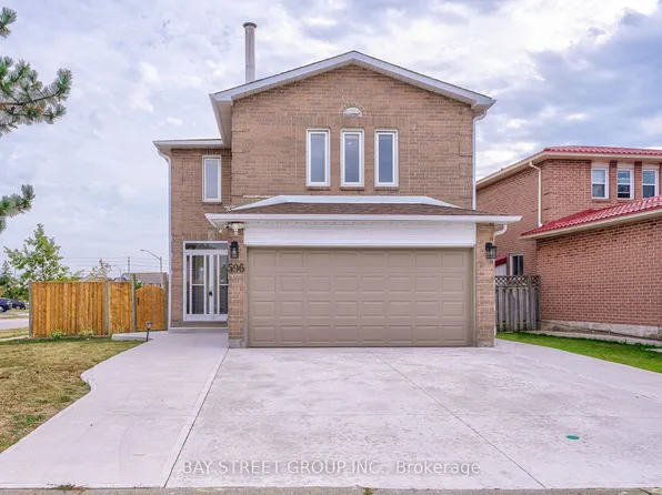 596 Constellation Dr, Mississauga, ON L5R 2X3