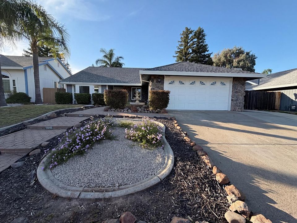 1st image of 113 Bittercreek Dr